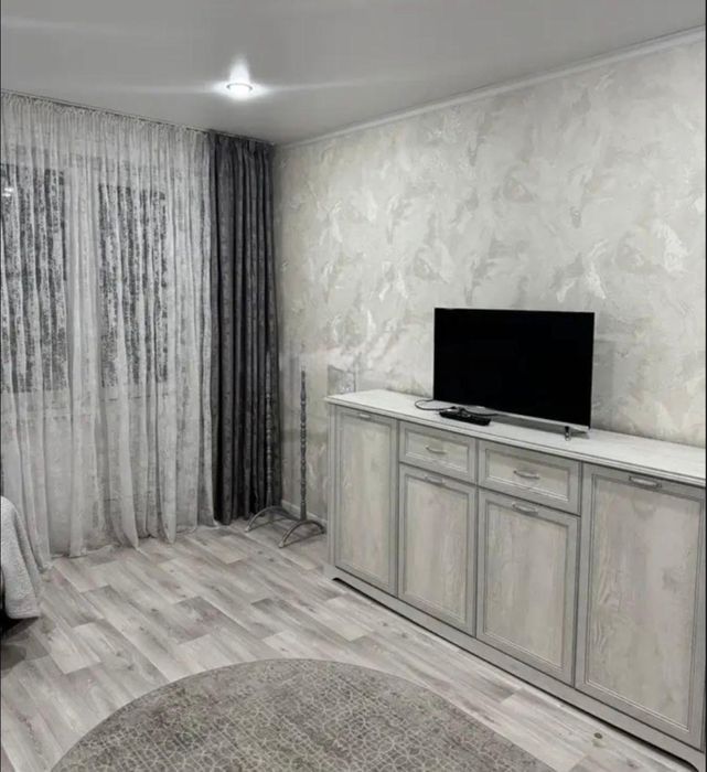 Сдам однушку в районе азий