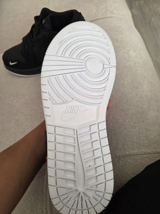 Продам кроссовки Nike x Gucci