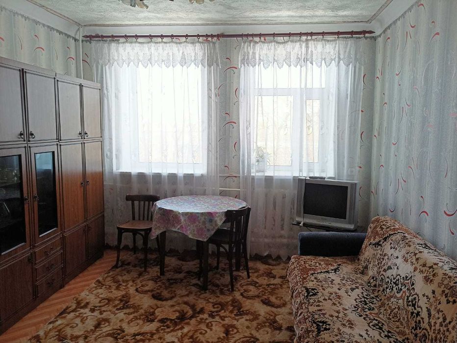 Продам просторную 3-комнатную квартиру в  Старом городе