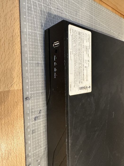 Nvr 16 canale e vision + camera plus sistem alarma