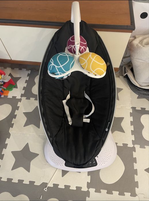 Електрическа бебешка люлка mamaRoo 4.0