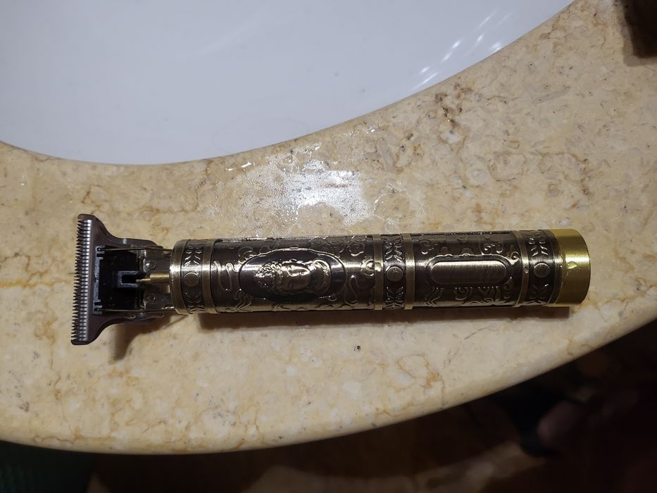 Професионален тример KES 700-за коса и брада