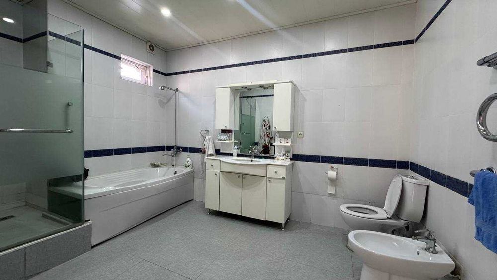 Продается Дом 8 соток 7 комнат, ор Посольство Эран. р-н.М.Улугбек.