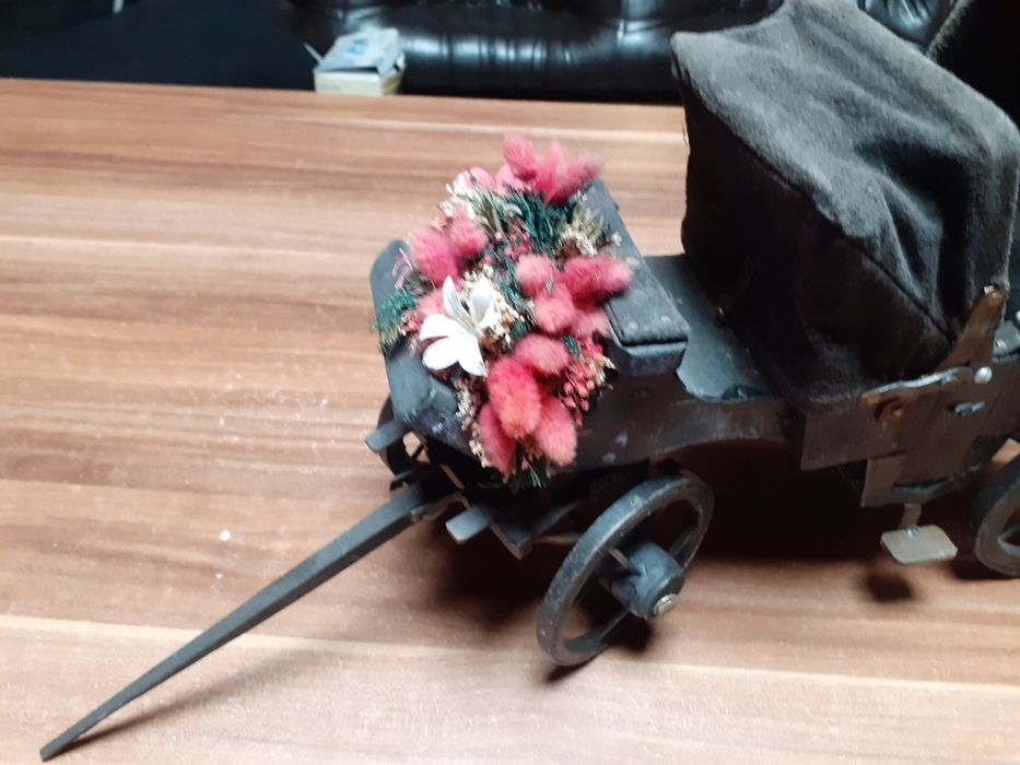 Кукла  порцеланова Макет на каляска  Landau