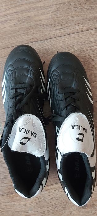 спортивная обувь бутсы