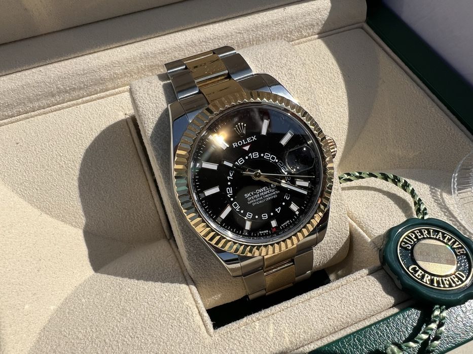 Rolex Sky Dweller Two Tone Gold 42mm Dial Negru