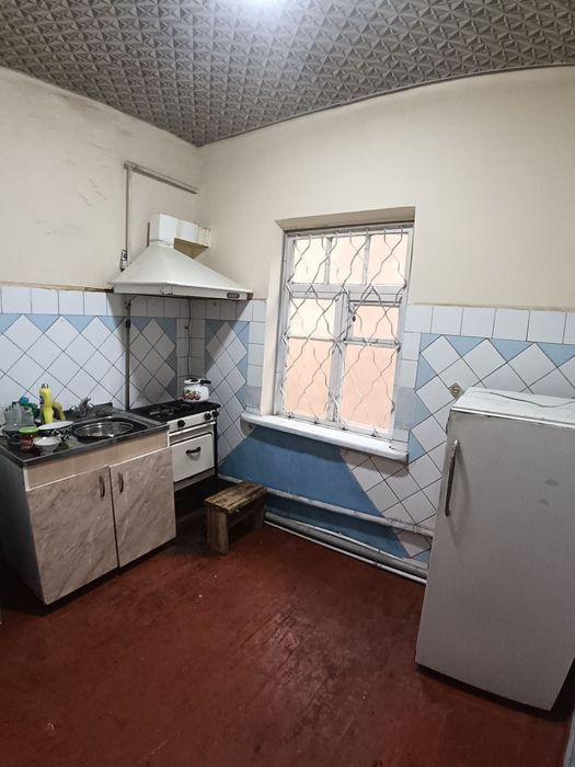 Чирчик ш. Троицк 18-мактаб 4 сотих 4х ховли