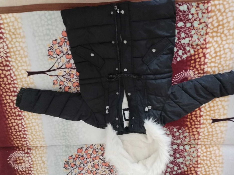 Продам детские куртки