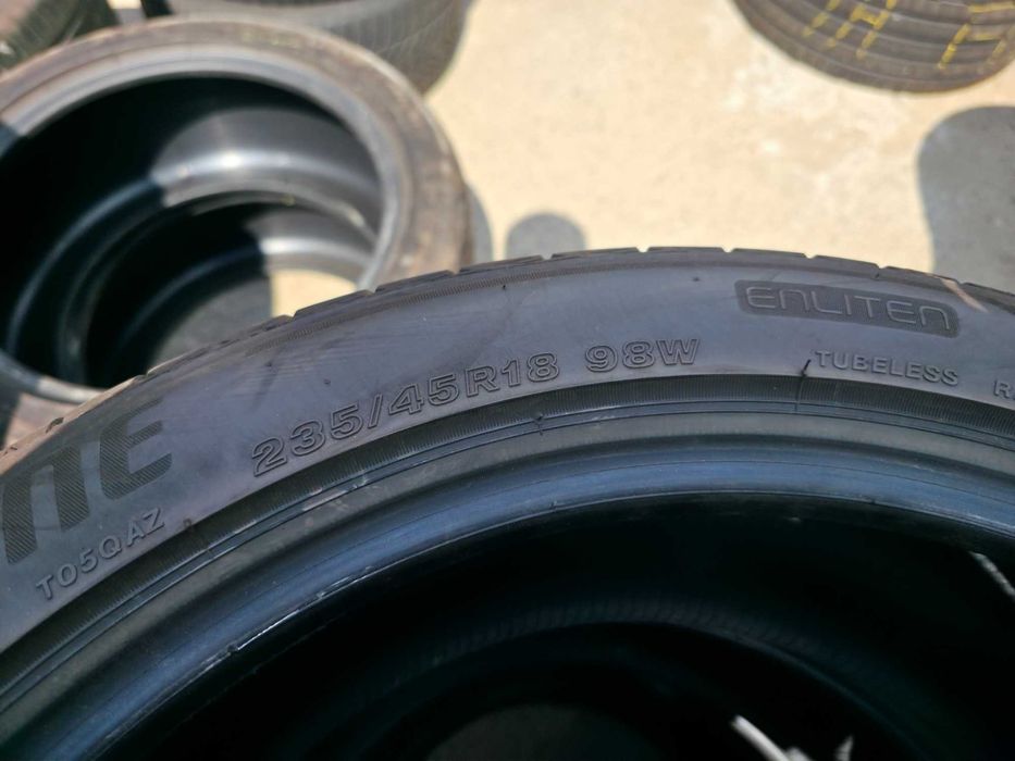 4 Anvelope de VARA - 235/45/18 98W - Bridgestone Turanza T005 EV - CA NOI - DOT 2023 !