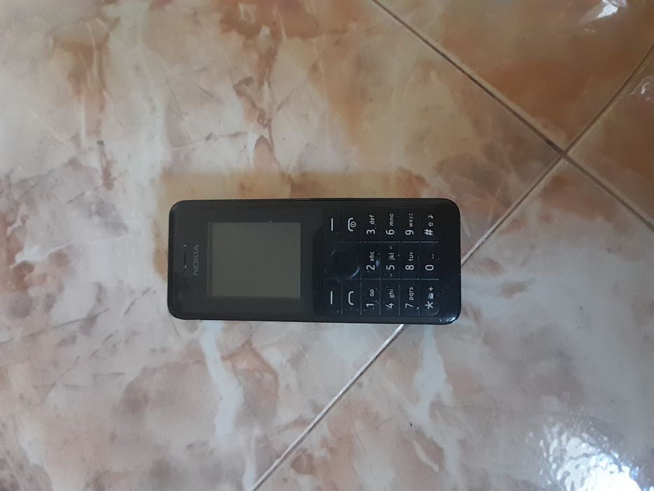 Телефон Nokia с копчета и зарядно .