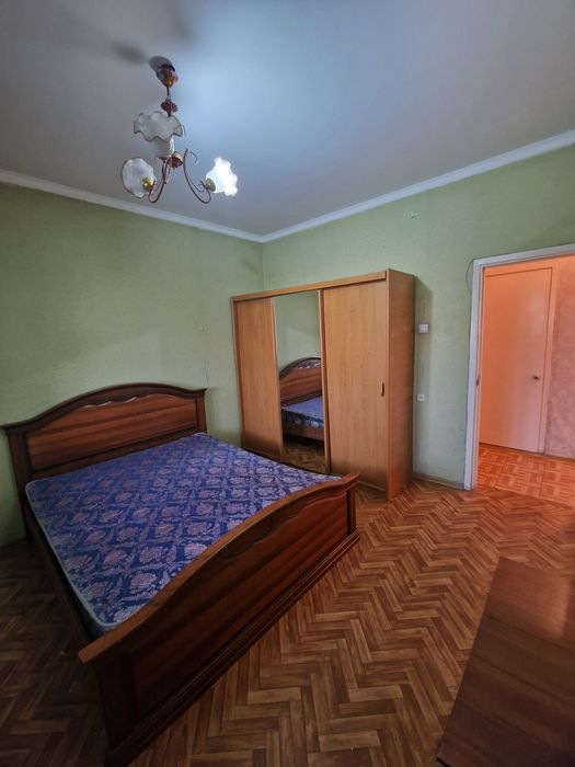 Продам двуспальную кровать