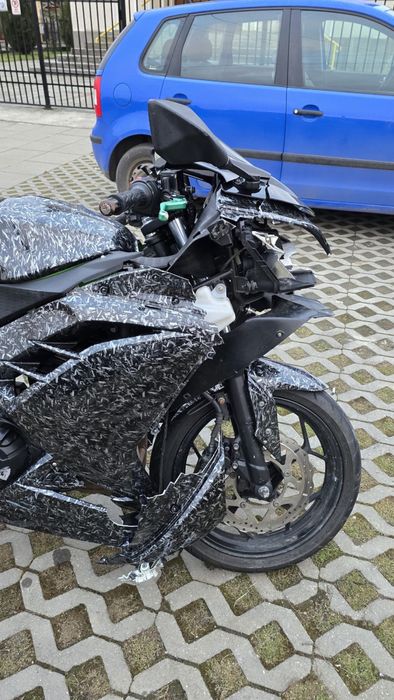 Kawasaki ninja 300 AVARIAT