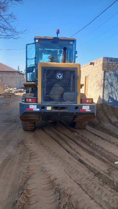 Фронтальный погрузчик хсмг  fn 330