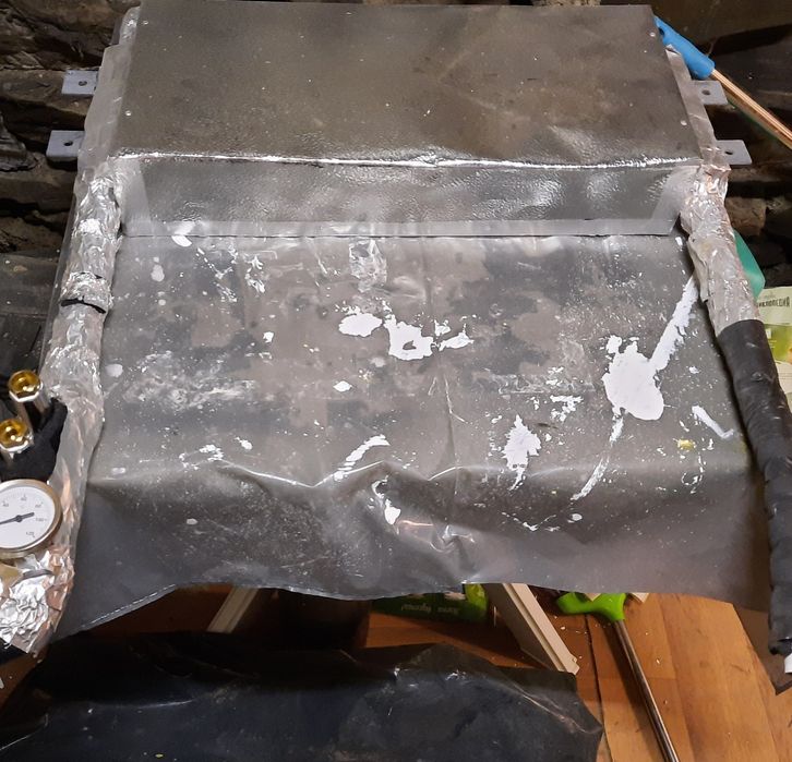 Водосъдържател за индукционо подгряване