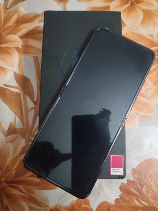 Motorola Razr 40 Ultra (flip) 256gb viva magenta