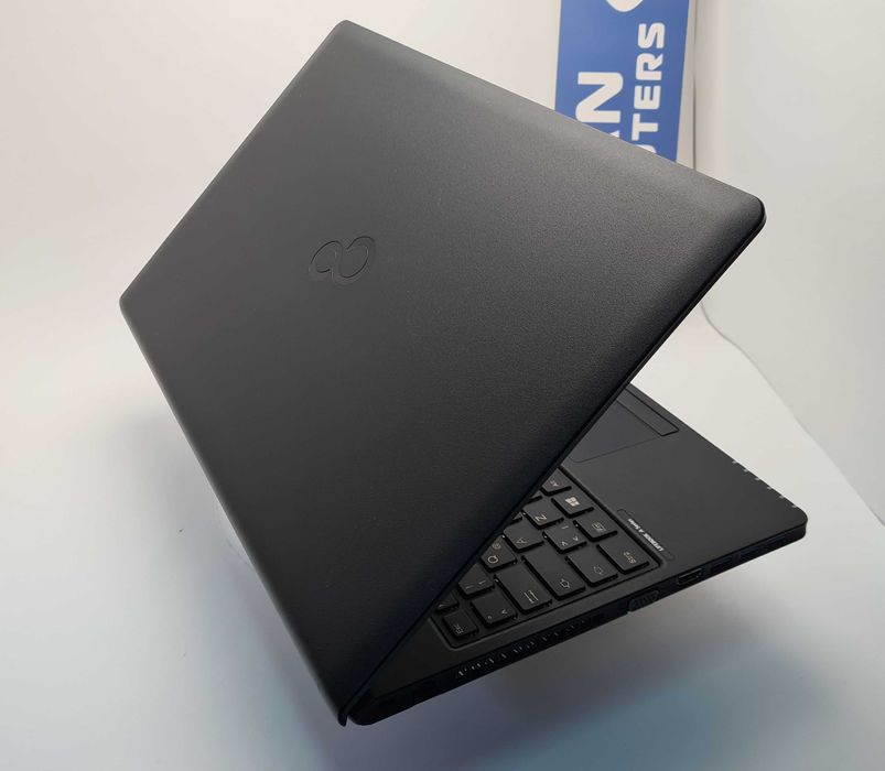 Fujitsu Lifebook A557 i5-7200U/8GB/256SSD/FHD