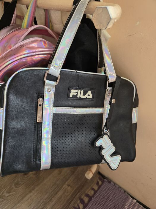 moschino раниu fila чанта