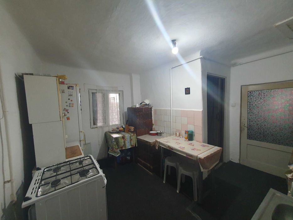 Casă bătrânească + curte de vânzare Voluntari