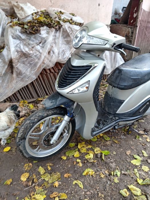 Dau 4 scutere spre vanzare