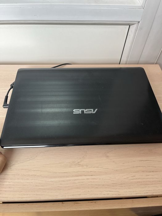 Продам старый рабочий ноутбук(есть торг)