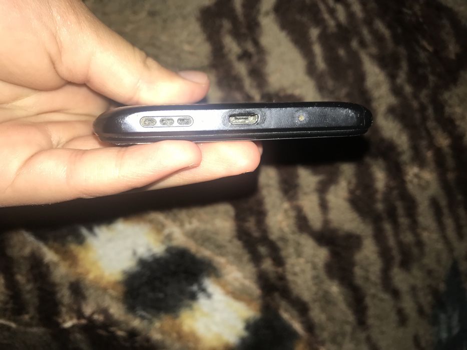 Телефон б/у redmi 9c