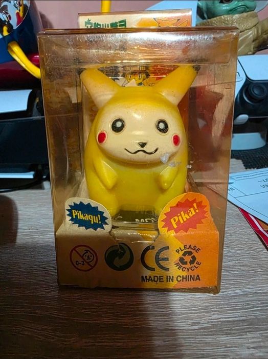 1998 Pokemon electronic Pikachu new nintendo Tomy vintage