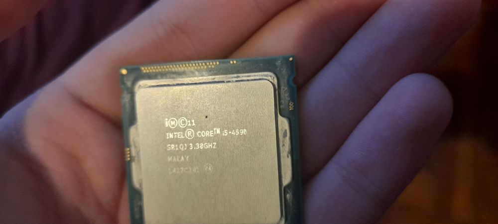 Продавам процесор intel i5 4590
