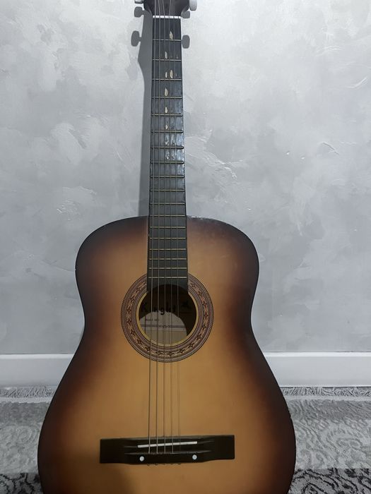 Срочно продам гитару!!!