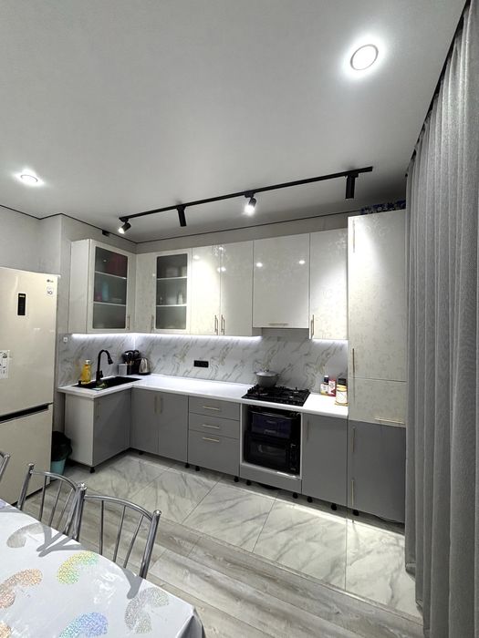 Продается 2х ком ЖК АЗИМУТ 5/9