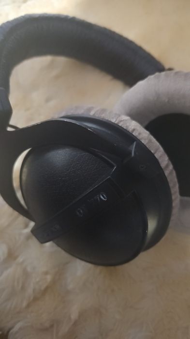 Casti studio bayersinamic dt770 pro