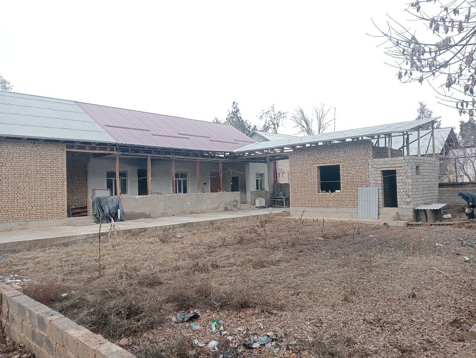 Уй сотилади Ташморяда 6 моих 5 хона 55 000 $ kelishiladi