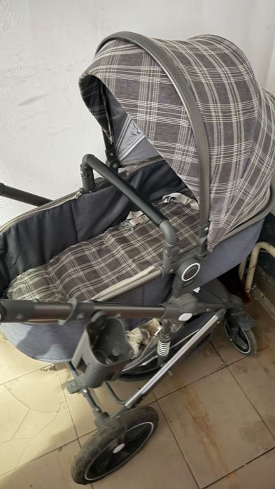 Продаю детскую коляску