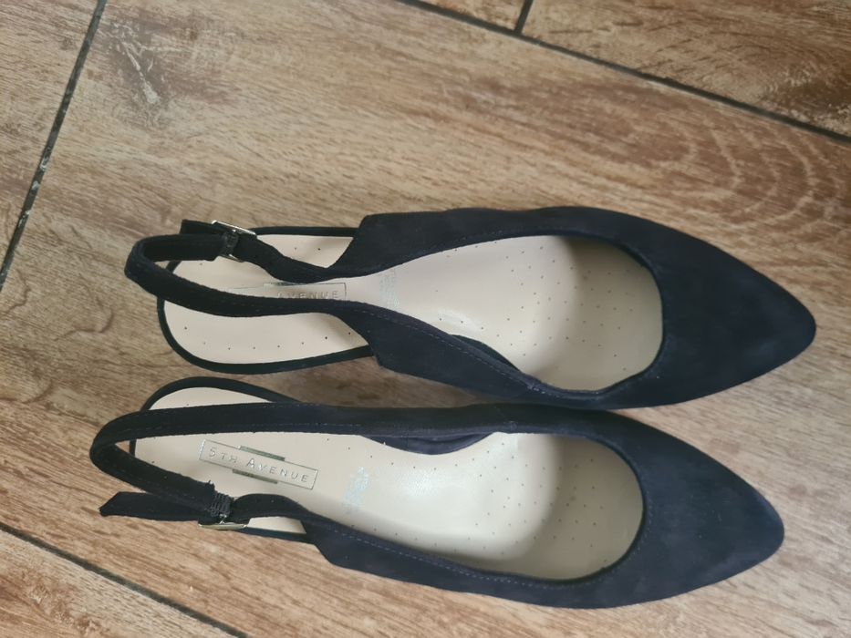 Vand pantofi dama noi din piele intoarsa