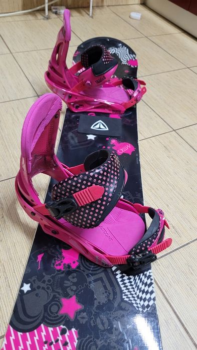 Placa snowboard NITRO 149 cu legături BURTON