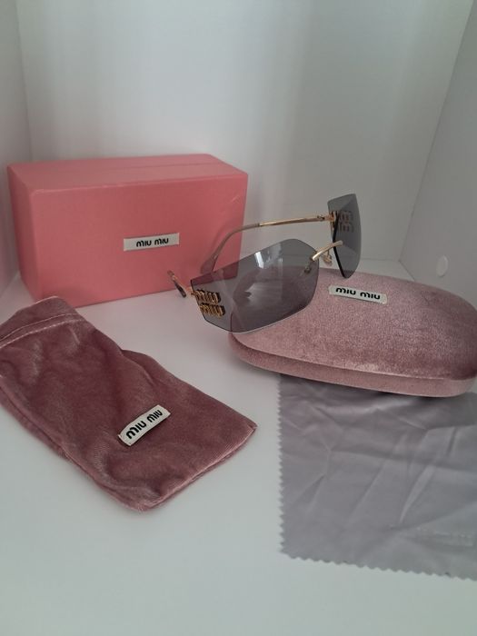 Ochelari Miu Miu noi