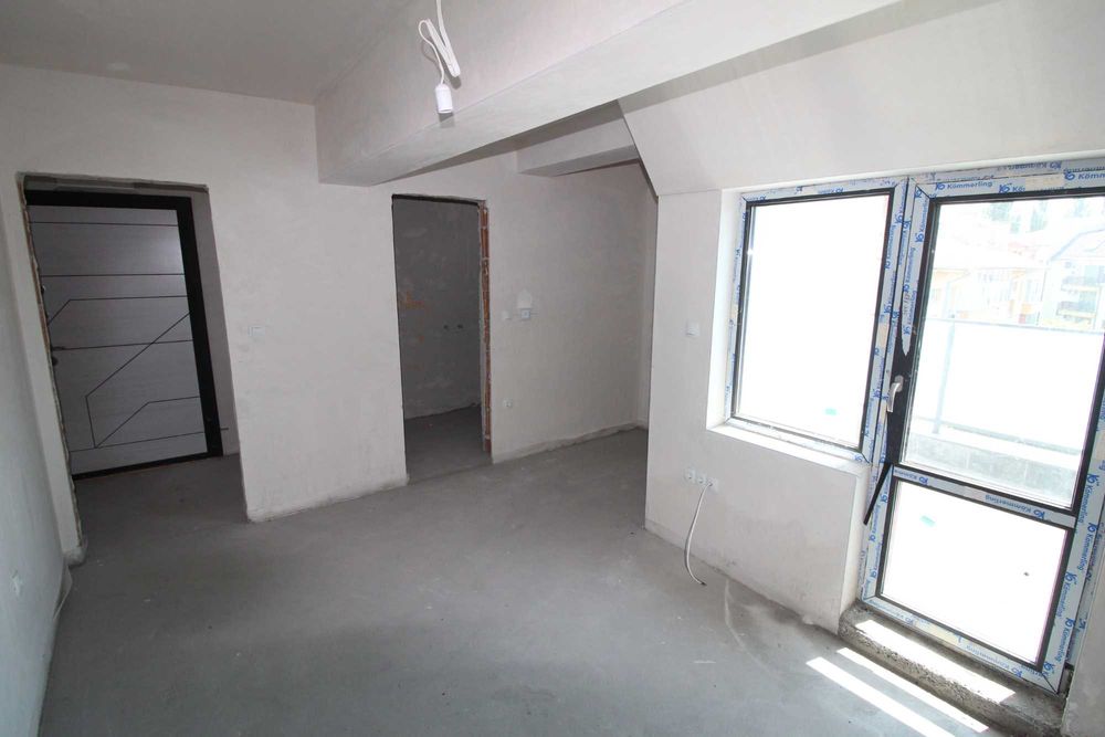 Продава се Тристаен апартамент в Пловдив, Кършияка - 99 кв.м за 1954 €/кв.м - Снимка #4