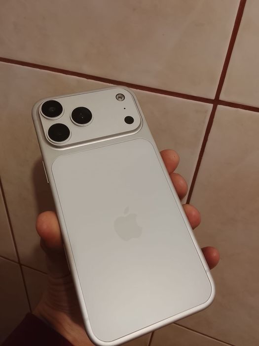 Iphone 17 Pro Max 2TB Silver