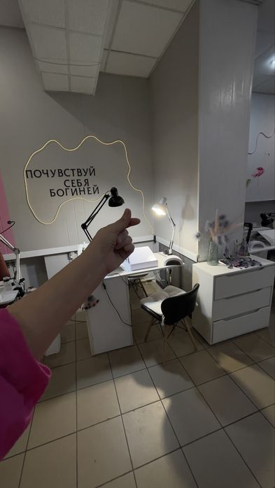 Маникюр педикюр ресницы