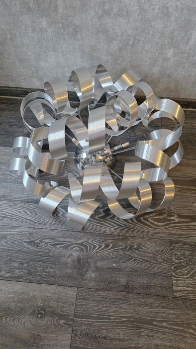 Плафониера с сребърен цвят