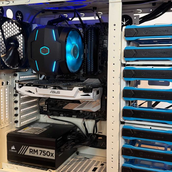 PC Gaming & Office / i5-8400 / GTX 1070 8GB / 32GB RAM / SSD / Win11 - Stare foarte bună de functionare.