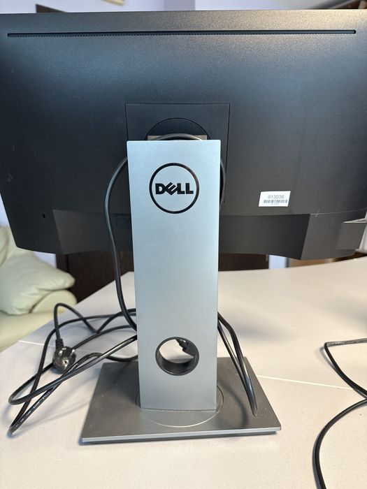 Монитор     Dell P2317H