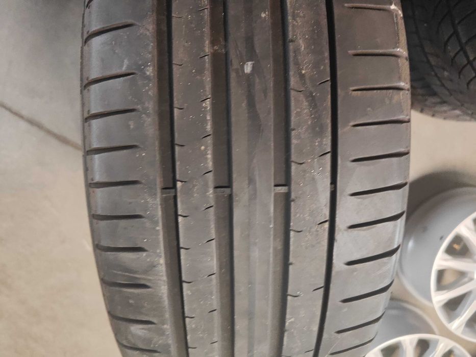 2бр. летни гуми 245/35/21 Pirelli