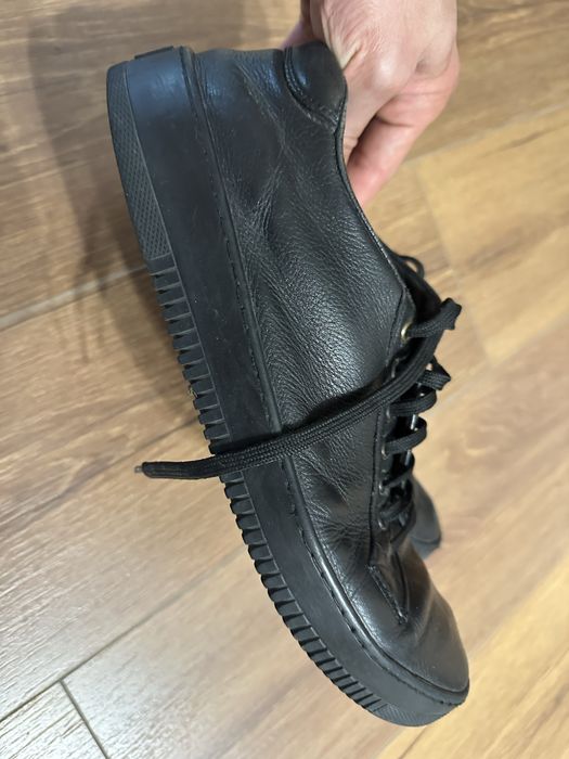 Продавам маратонки и обувки