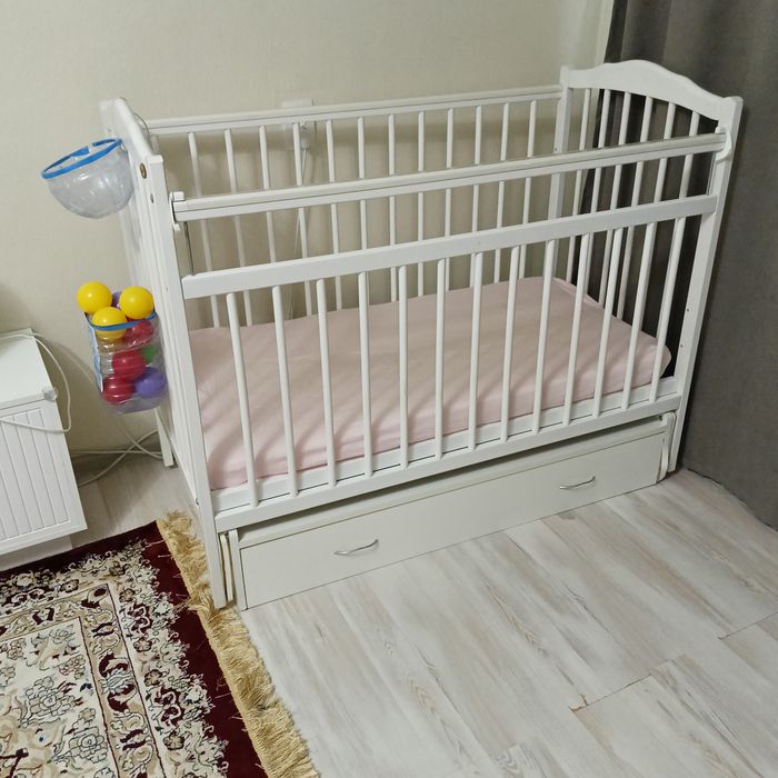 Детская кроватка
