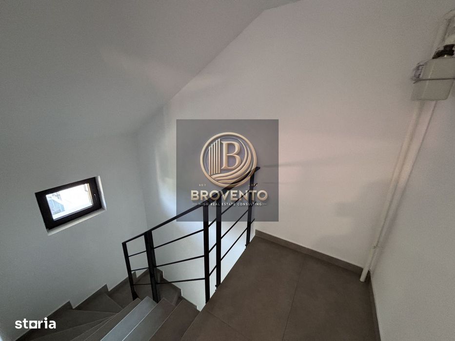 Casa tip bloc de apartamente - birouri