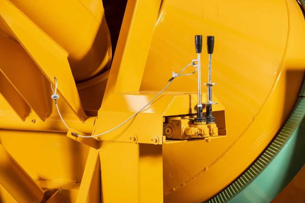 Betoniere semi-automate diesel sau electrice de la Lino Sella Italia - 360l, 520, 750l, 1000l, 1200l, 1500 litri
