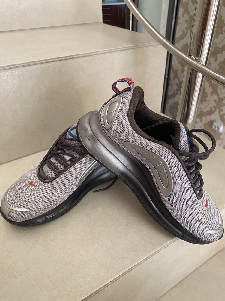 Air max 720 store metallic silver black