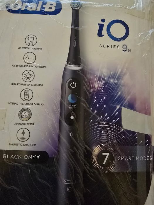 Periuța electrica Oral-B IO Series 9