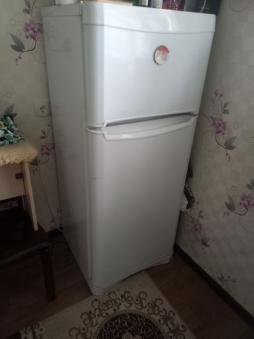 Холодильник в хорошем состоянии