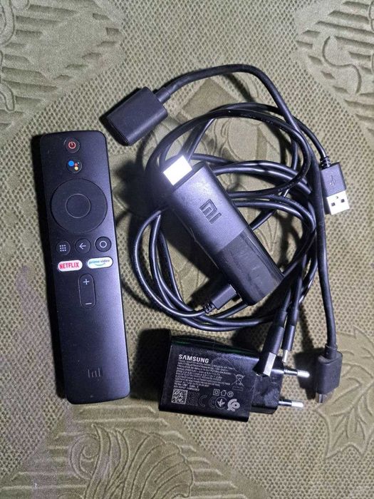 Телевизор Samsung 32' + Mi TV Stick